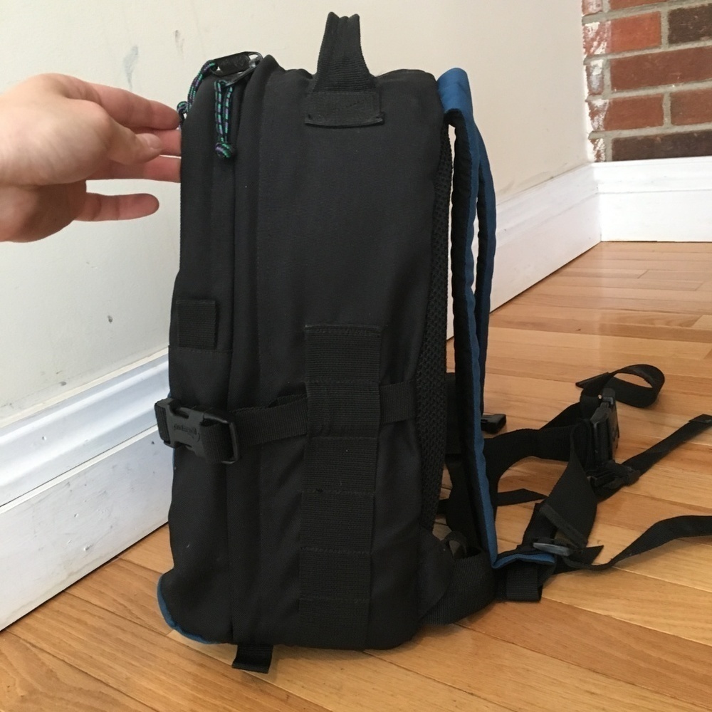 Lowepro Pro Camera Backpack - Picture 5 of 6